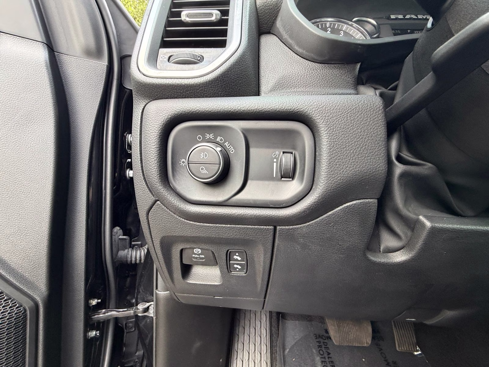 2025 Diamond Black Crystal Pearlcoat Ram 1500 Big Horn/Lone Star 4X4 Truck
