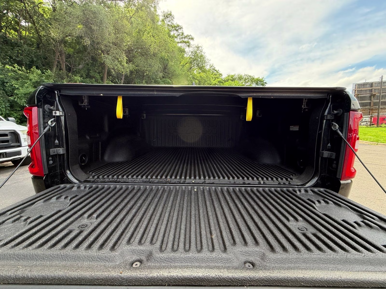 2025 Diamond Black Crystal Pearlcoat Ram 1500 Big Horn/Lone Star 4X4 Truck