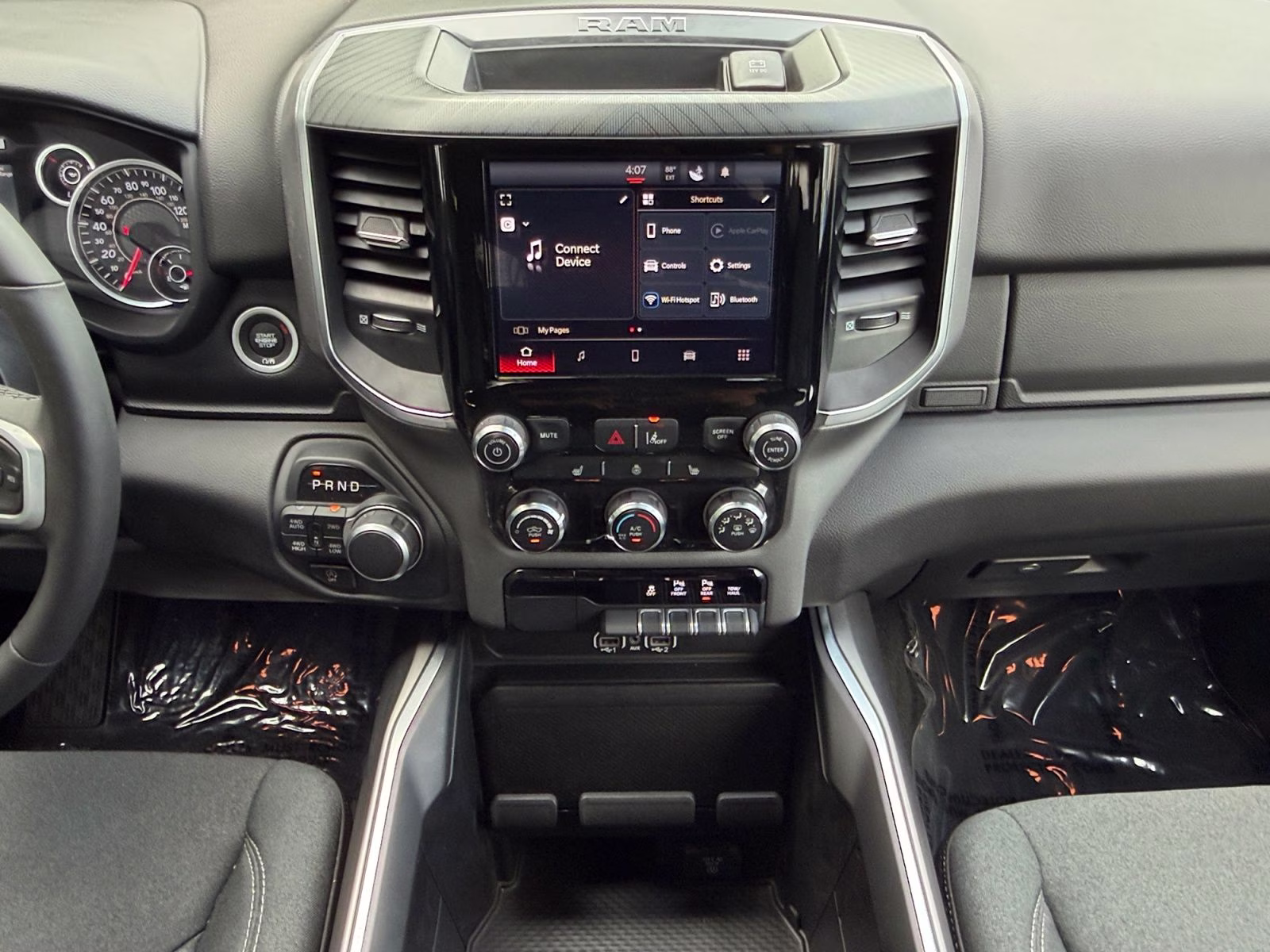 2025 Diamond Black Crystal Pearlcoat Ram 1500 Big Horn/Lone Star 4X4 Truck