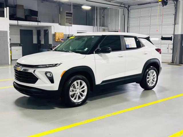 2025 Summit White Chevrolet Trailblazer LS FWD SUV