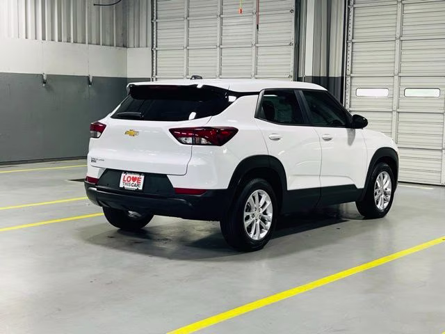 2025 Summit White Chevrolet Trailblazer LS FWD SUV
