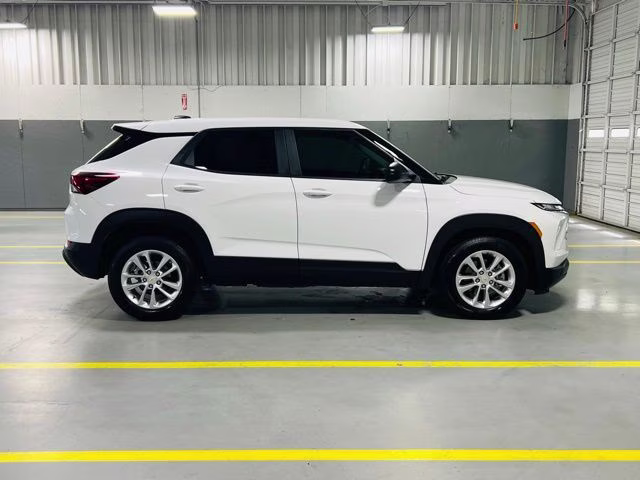 2025 Summit White Chevrolet Trailblazer LS FWD SUV