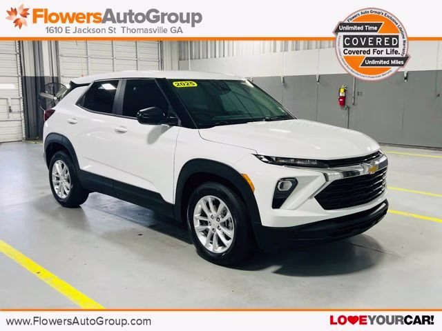 2025 Chevrolet Trailblazer LS's photo