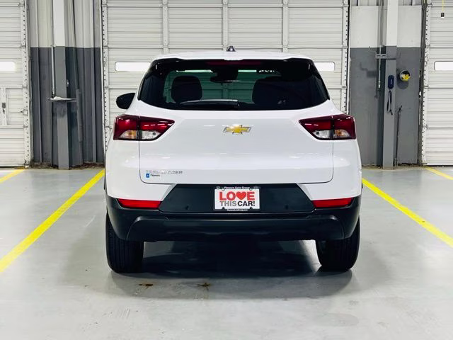 2025 Summit White Chevrolet Trailblazer LS FWD SUV