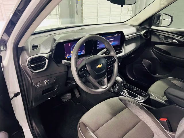 2025 Summit White Chevrolet Trailblazer LS FWD SUV