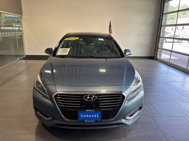2016 Graphite Blue Pearl Hyundai Sonata Hybrid Limited FWD Sedan