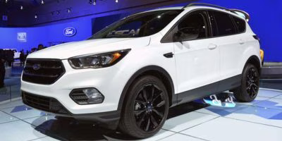 2017 White Platinum Clearcoat Metallic Ford Escape SE FWD SUV