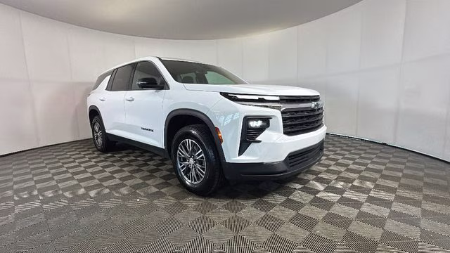 2024 Summit White Chevrolet Traverse LS FWD SUV