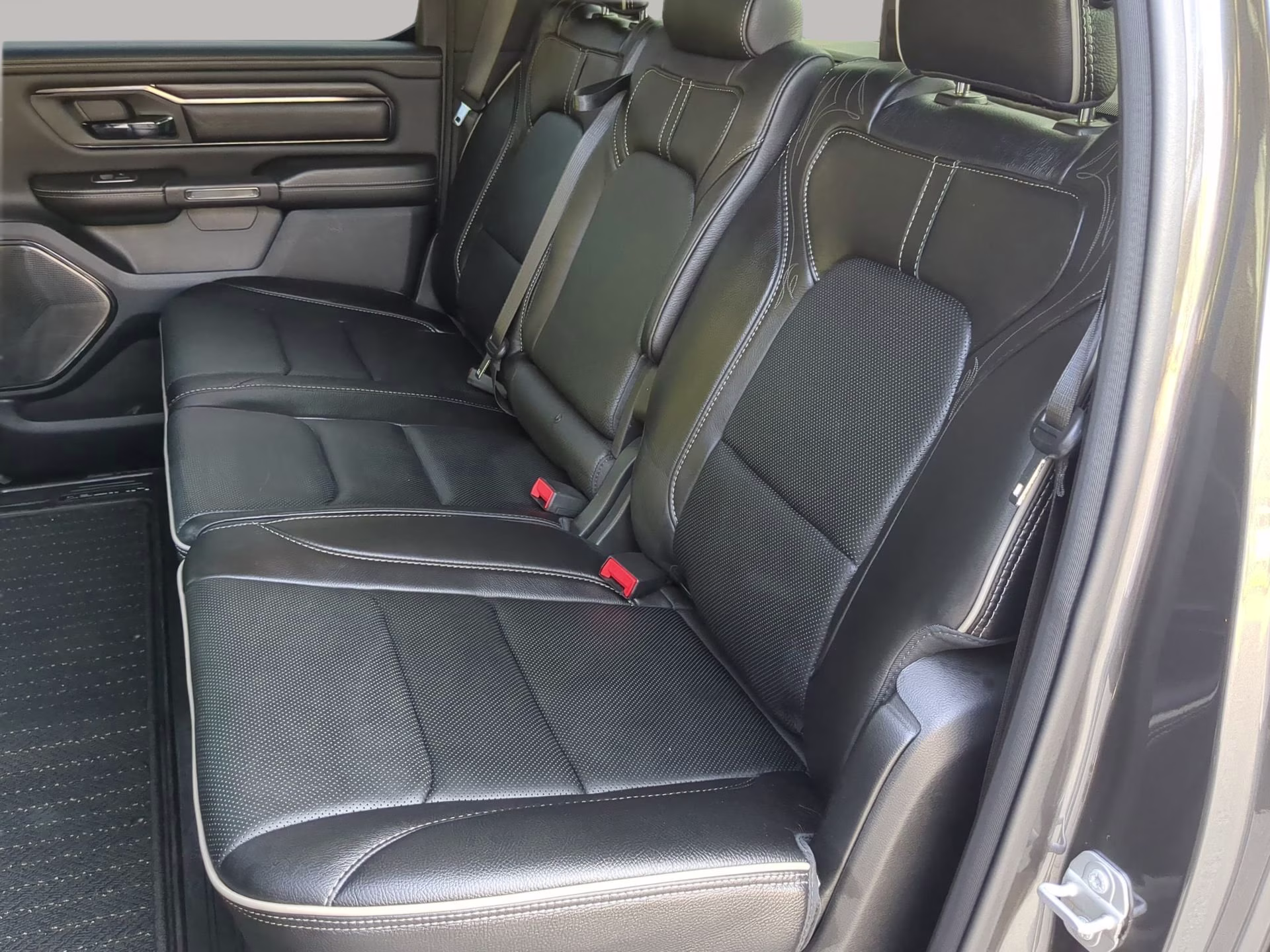 2023 Granite Crystal Metallic Clearcoat Ram 1500 Limited Crew Cab Pickup 4X4 Truck