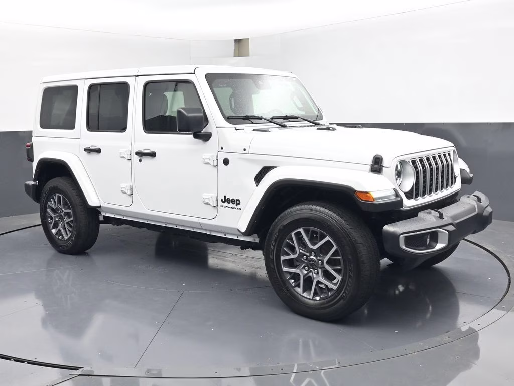 2025 Bright White Clearcoat Jeep Wrangler Sahara 4X4 SUV