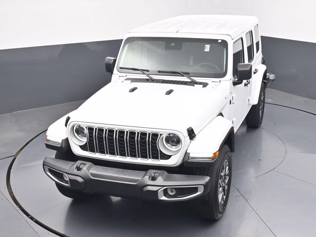 2025 Bright White Clearcoat Jeep Wrangler Sahara 4X4 SUV