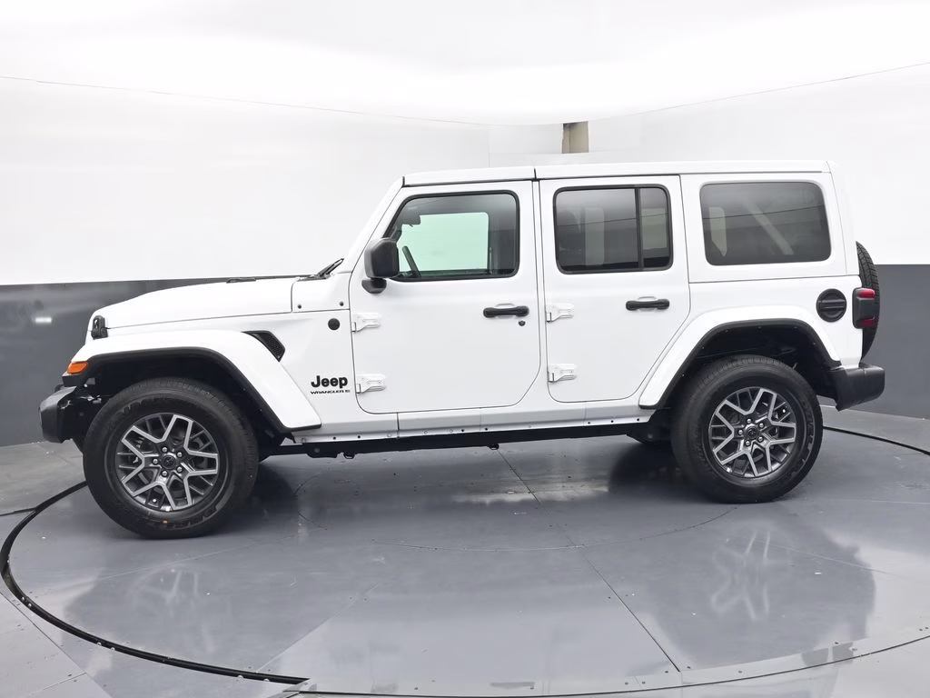2025 Bright White Clearcoat Jeep Wrangler Sahara 4X4 SUV
