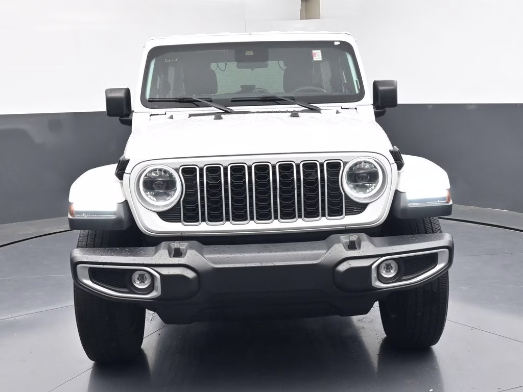 2025 Bright White Clearcoat Jeep Wrangler Sahara 4X4 SUV