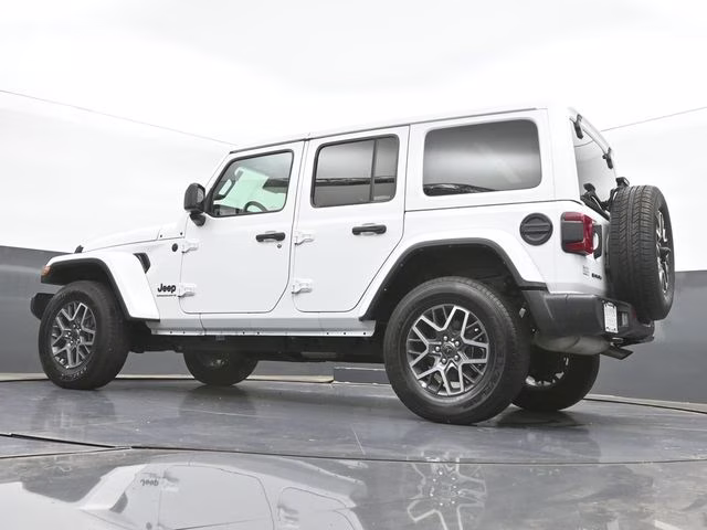 2025 Bright White Clearcoat Jeep Wrangler Sahara 4X4 SUV