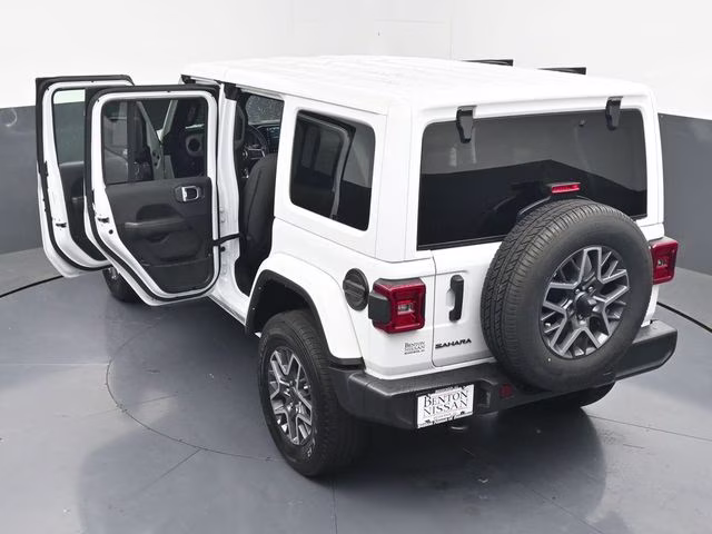 2025 Bright White Clearcoat Jeep Wrangler Sahara 4X4 SUV