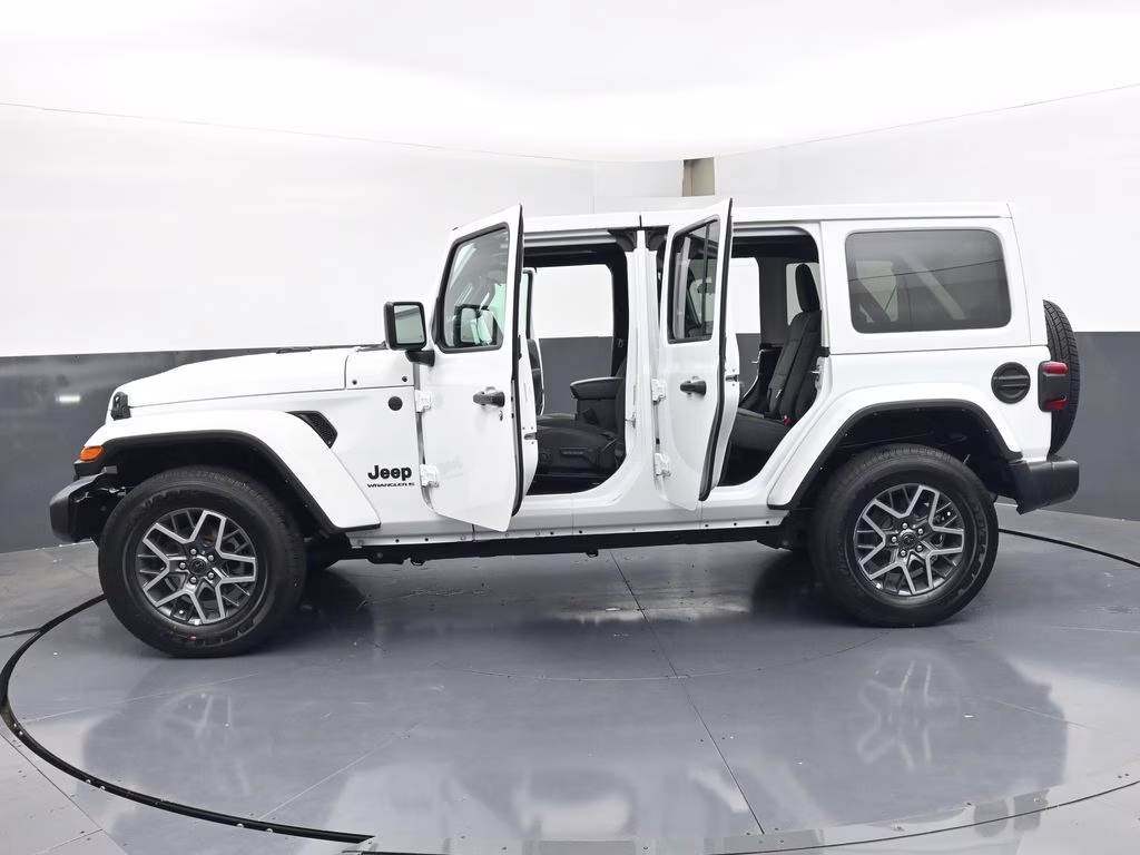 2025 Bright White Clearcoat Jeep Wrangler Sahara 4X4 SUV