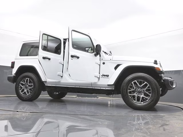 2025 Bright White Clearcoat Jeep Wrangler Sahara 4X4 SUV