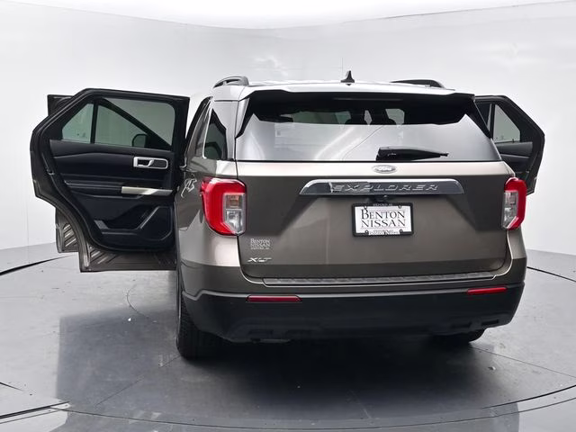 2021 Stone Gray Metallic Ford Explorer XLT RWD SUV