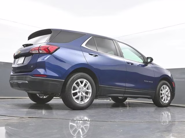 2022 Blue Glow Metallic Chevrolet Equinox LT FWD SUV