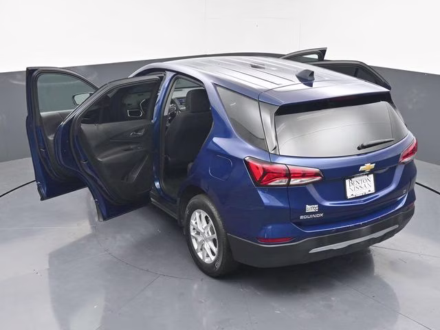 2022 Blue Glow Metallic Chevrolet Equinox LT FWD SUV