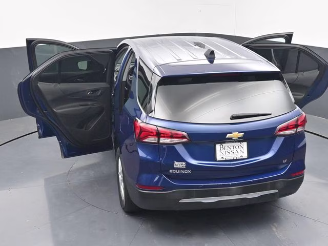 2022 Blue Glow Metallic Chevrolet Equinox LT FWD SUV