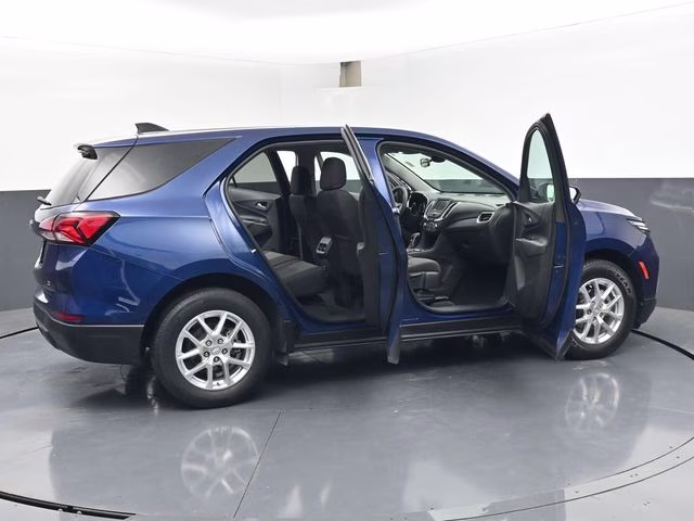 2022 Blue Glow Metallic Chevrolet Equinox LT FWD SUV