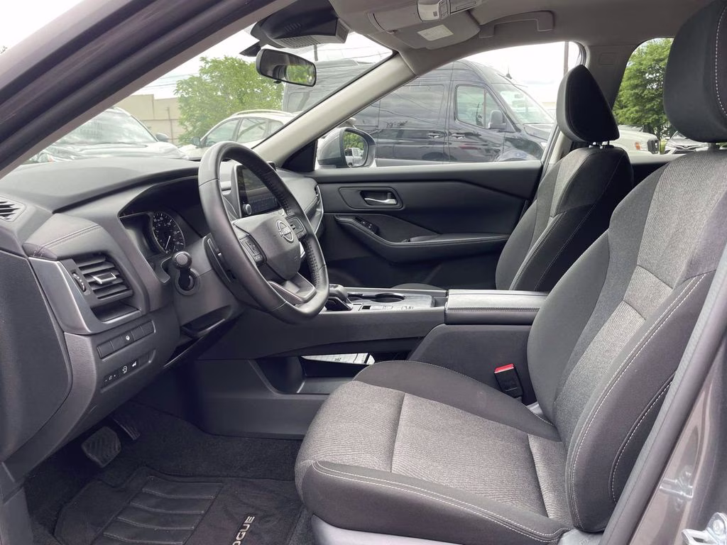 2025 Gun Metallic Nissan Rogue SV FWD SUV