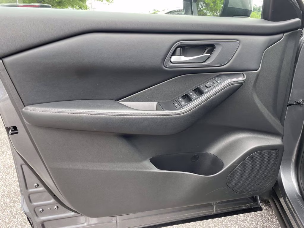 2025 Gun Metallic Nissan Rogue SV FWD SUV