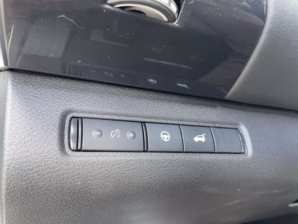 2025 Brilliant Silver Metallic Nissan Pathfinder SV 4X4 SUV