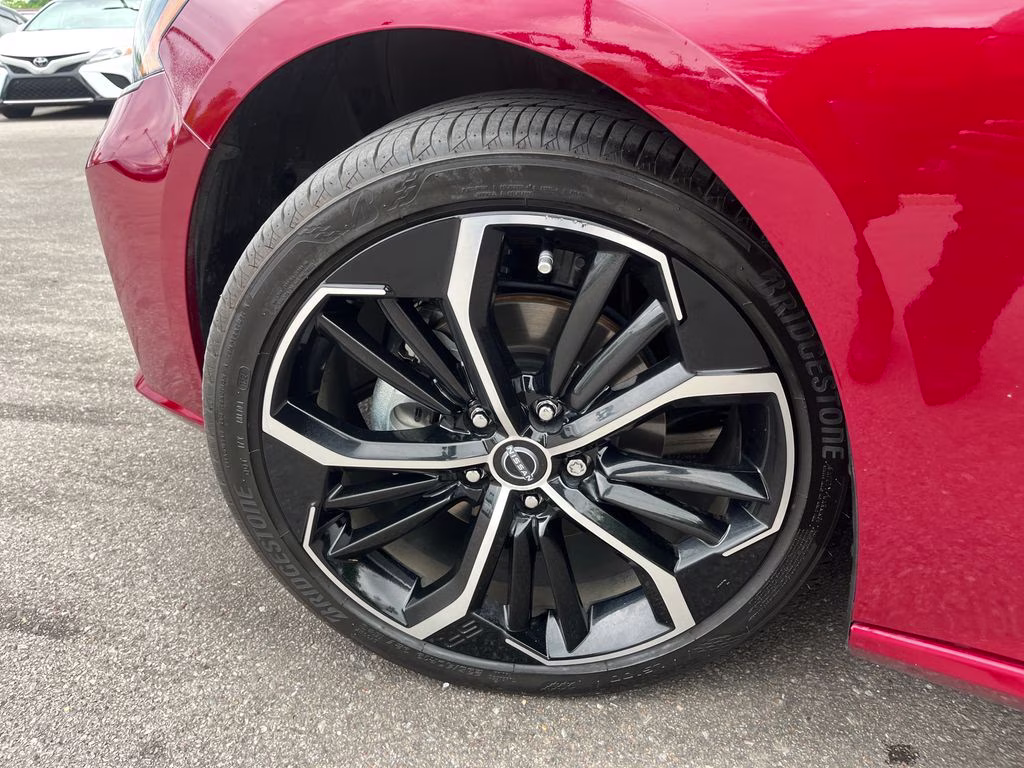 2024 Scarlet Ember Nissan Altima 2.5 SR FWD Sedan