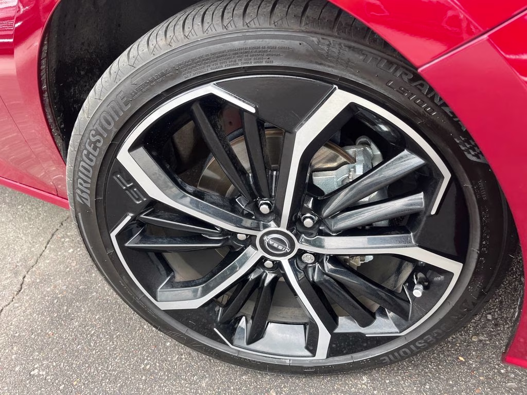 2024 Scarlet Ember Nissan Altima 2.5 SR FWD Sedan