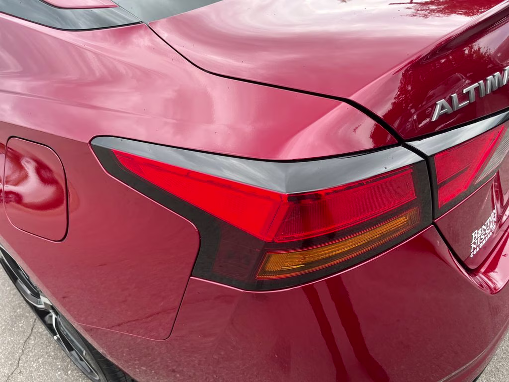 2024 Scarlet Ember Nissan Altima 2.5 SR FWD Sedan