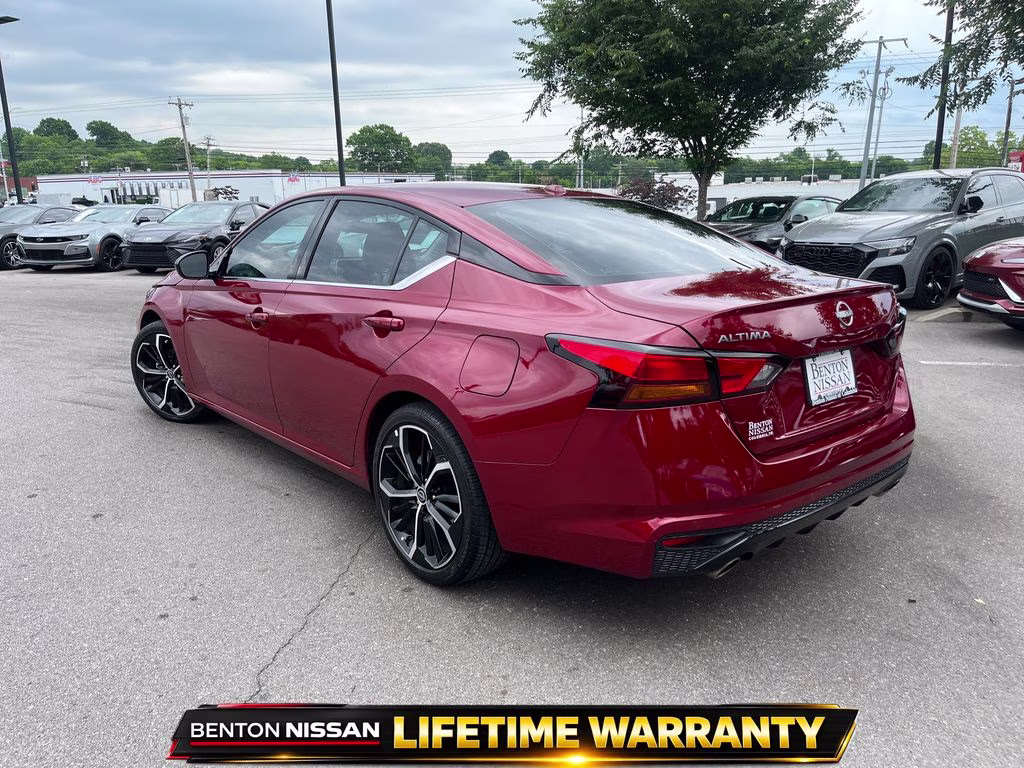 2024 Scarlet Ember Nissan Altima 2.5 SR FWD Sedan