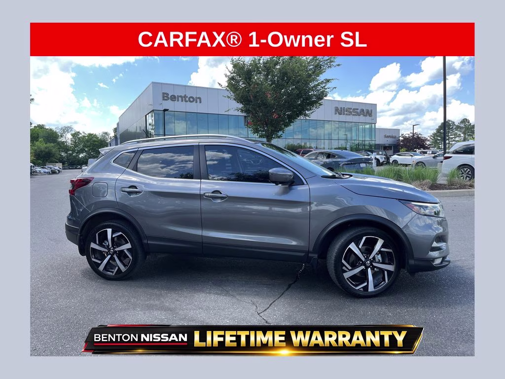 2021 Nissan Rogue Sport SL FWD's photo