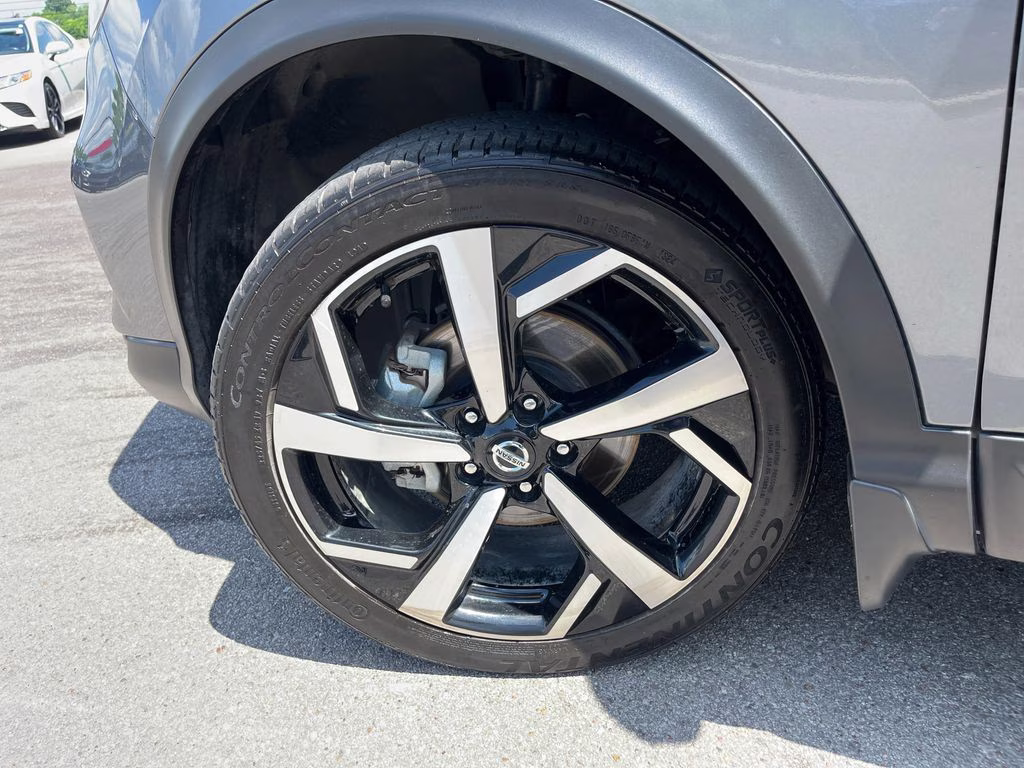 2021 Gun Metallic Nissan Rogue Sport SL FWD SUV