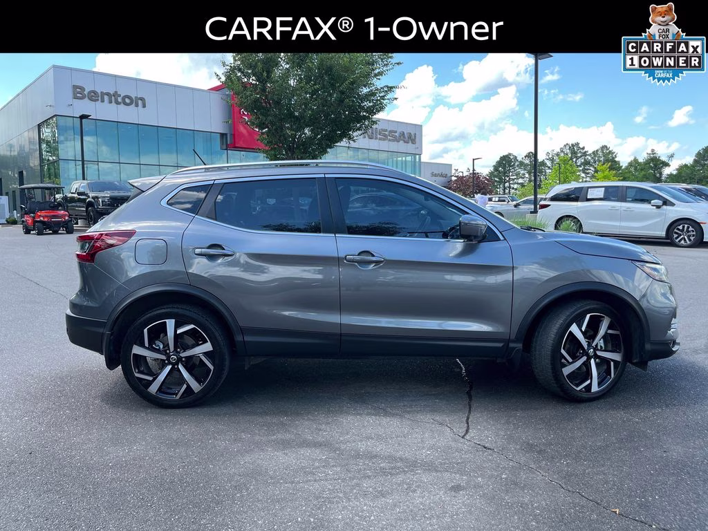2021 Gun Metallic Nissan Rogue Sport SL FWD SUV