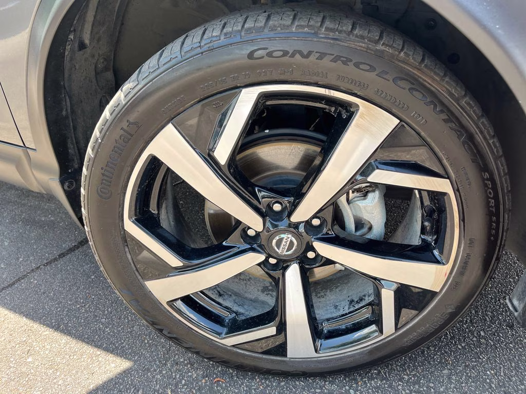 2021 Gun Metallic Nissan Rogue Sport SL FWD SUV