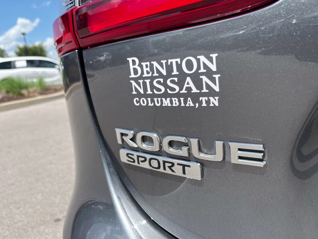 2021 Gun Metallic Nissan Rogue Sport SL FWD SUV