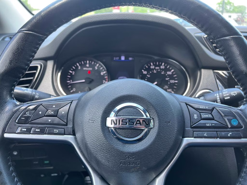 2021 Gun Metallic Nissan Rogue Sport SL FWD SUV