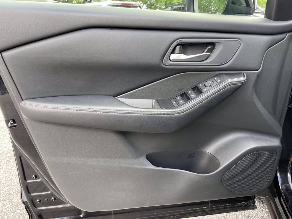 2025 Super Black Nissan Rogue SV FWD SUV