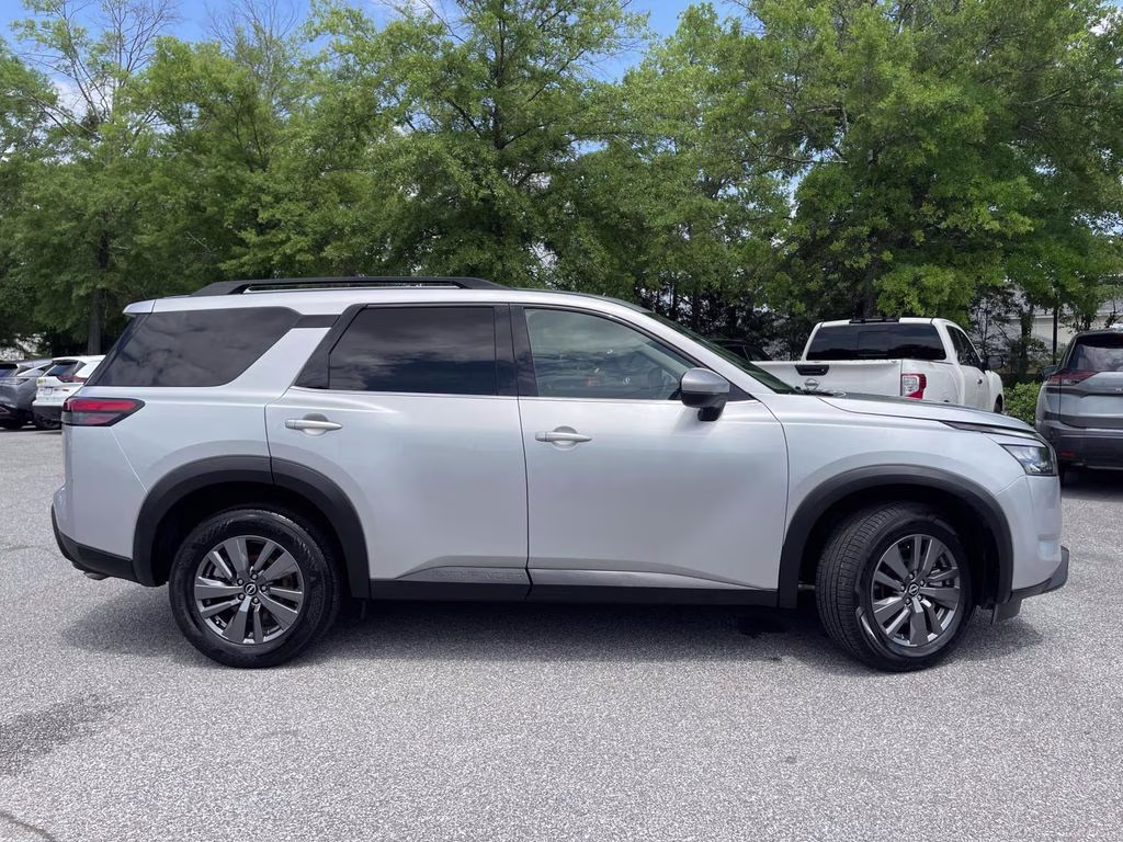 2025 Brilliant Silver Metallic Nissan Pathfinder SV 4X4 SUV