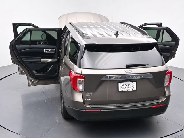 2021 Stone Gray Metallic Ford Explorer XLT RWD SUV