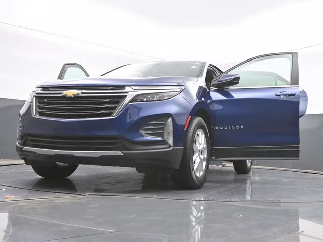 2022 Blue Glow Metallic Chevrolet Equinox LT FWD SUV