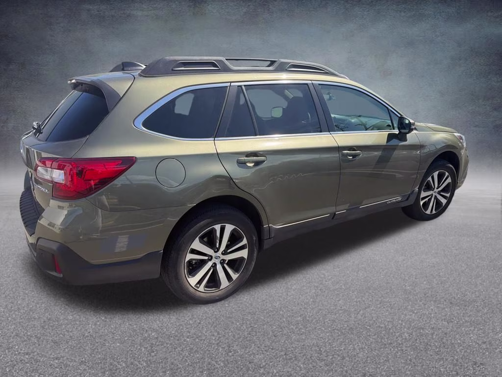 2019 Green Metallic Subaru Outback 2.5i AWD SUV