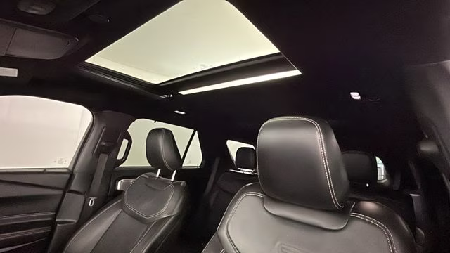 2022 White Metallic Ford Explorer ST 4X4 SUV