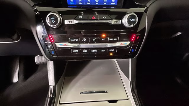 2022 White Metallic Ford Explorer ST 4X4 SUV