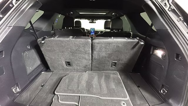 2022 White Metallic Ford Explorer ST 4X4 SUV