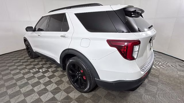 2022 White Metallic Ford Explorer ST 4X4 SUV