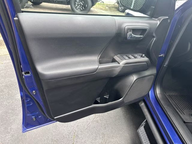2022 Blue Toyota Tacoma 4WD SR5 Double Cab Long Bed V6 6AT 4WD 4X4 Truck