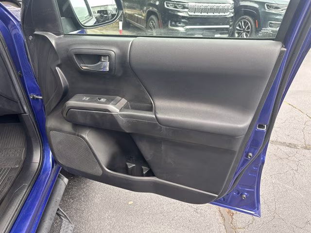 2022 Blue Toyota Tacoma 4WD SR5 Double Cab Long Bed V6 6AT 4WD 4X4 Truck